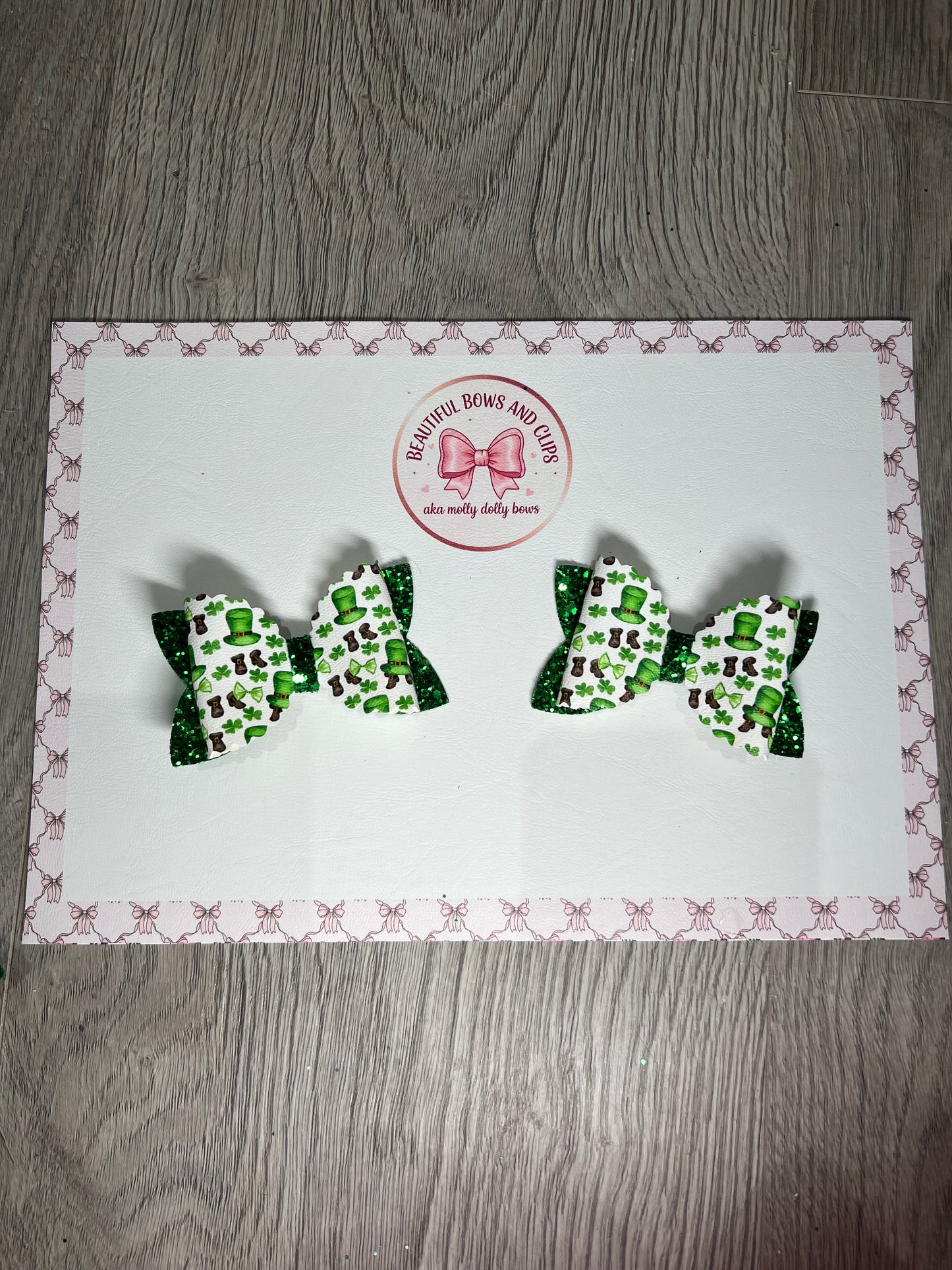 St Patrick’s hat and clover hair bow set