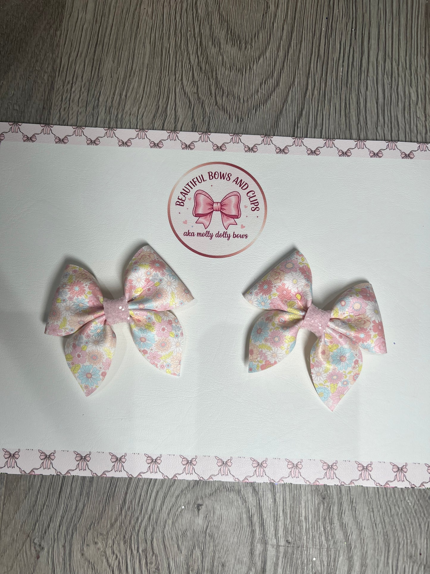 Floral pinch bow hair bow set