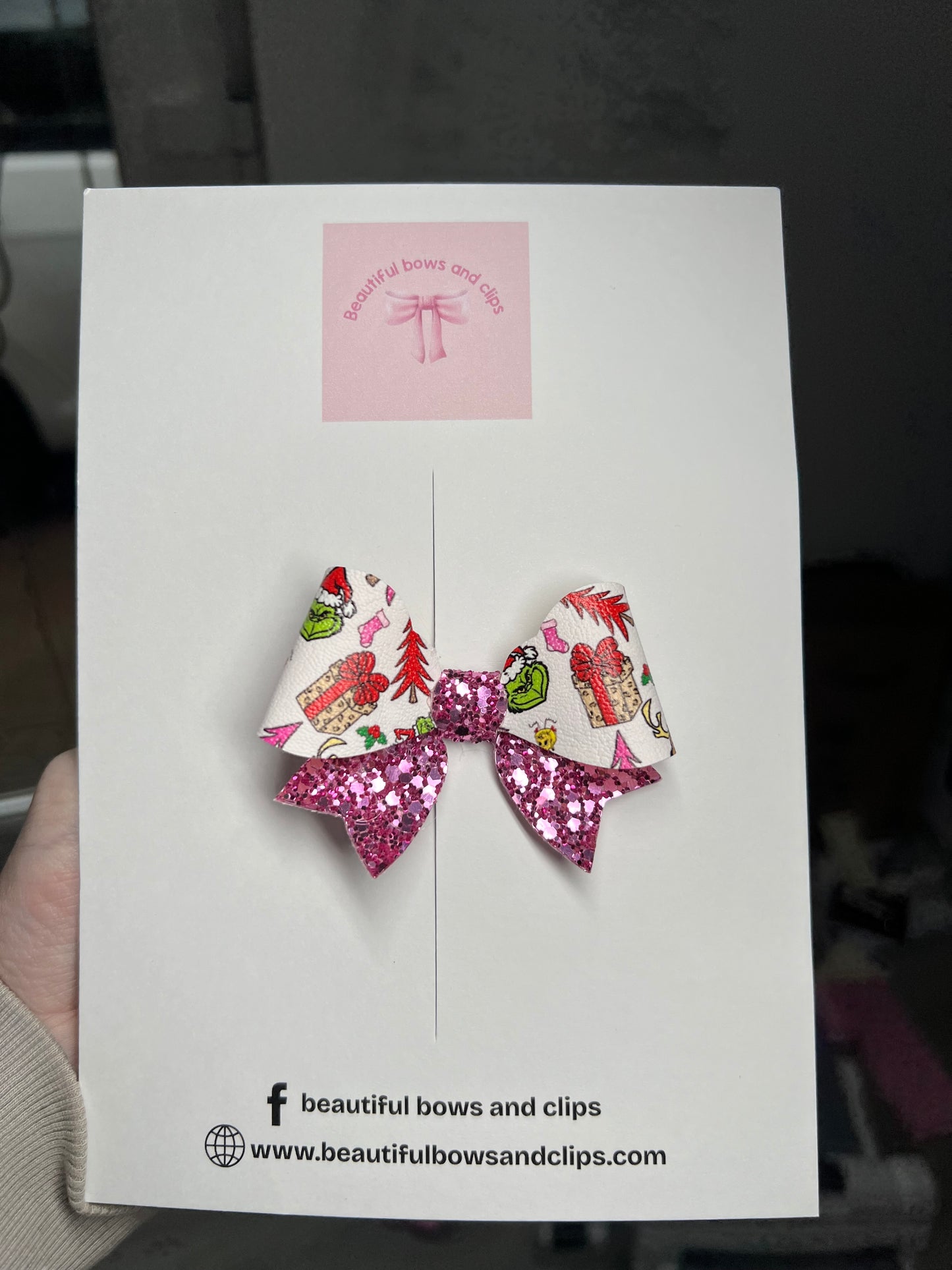 Pink grinch hair bow