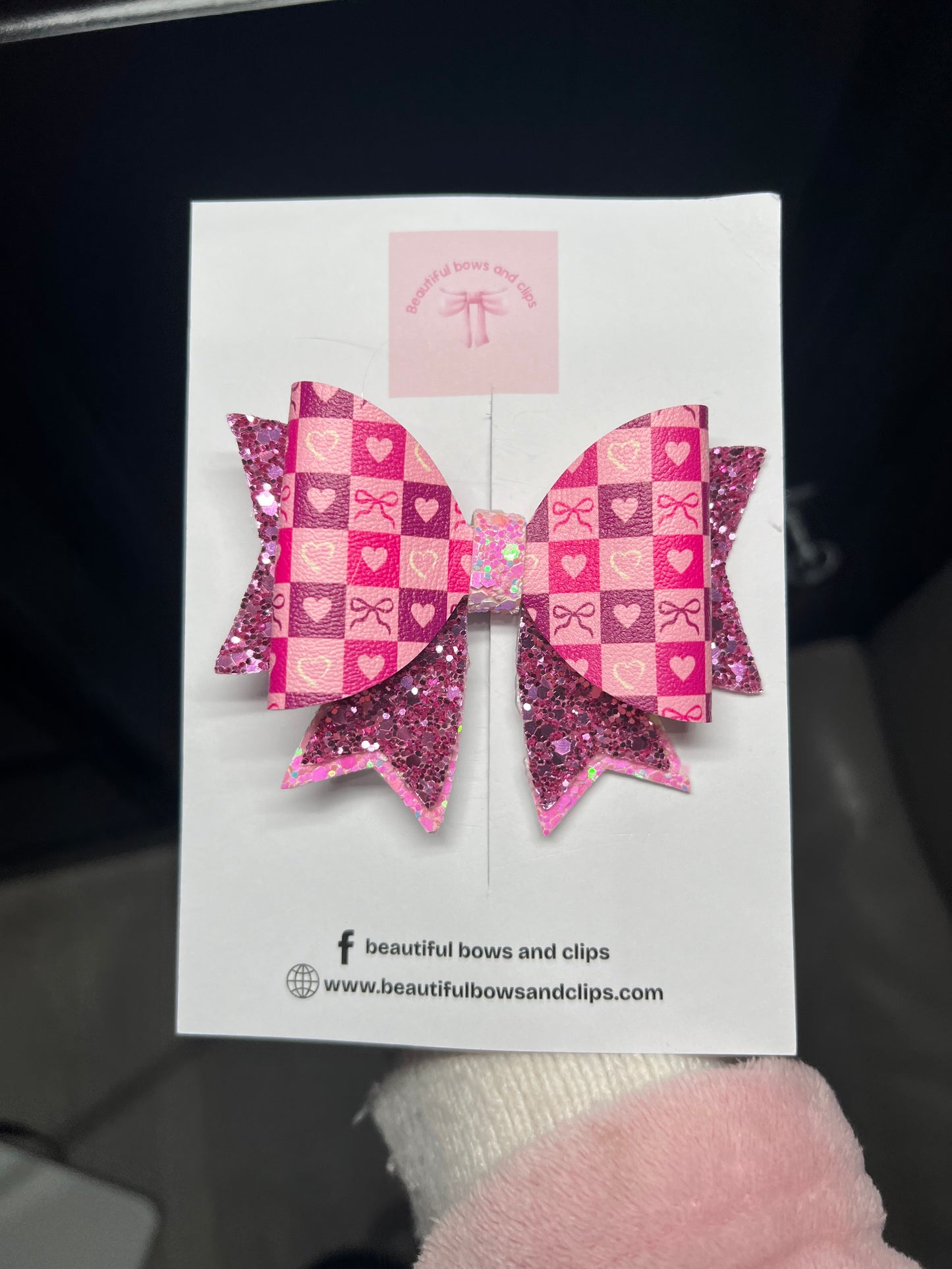 Hearts Valentine’s Day hair bow