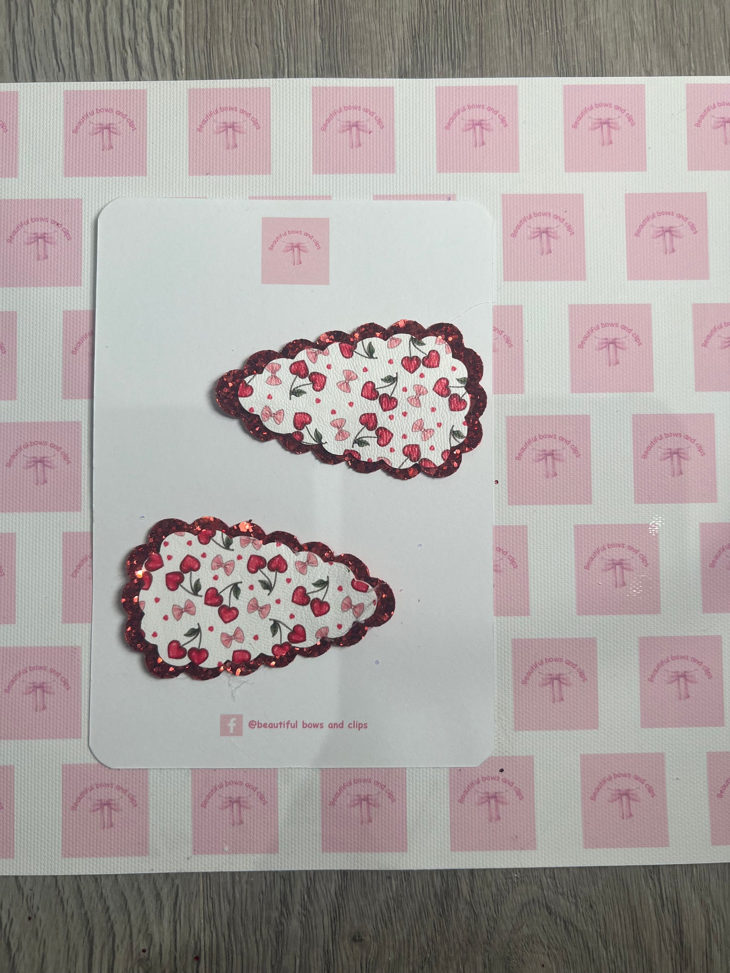 Heart cherries clip set