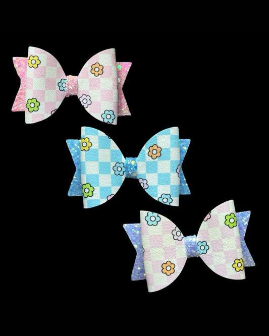 Checked daisy hair bow
