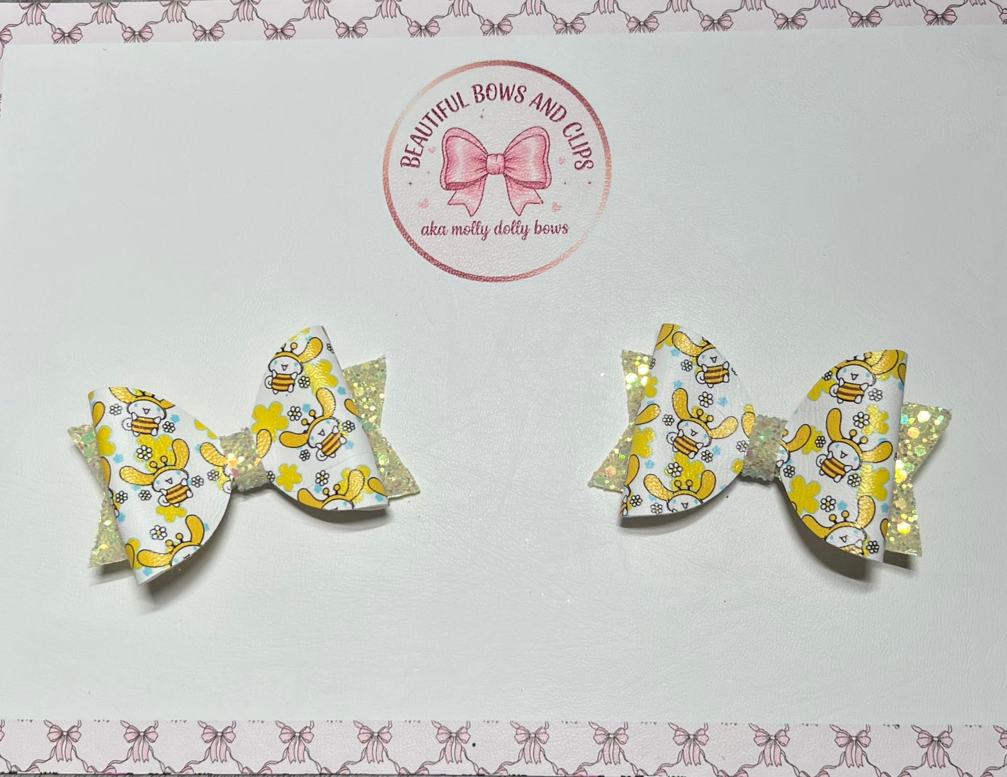 Cinnamon roll bee hair bow set