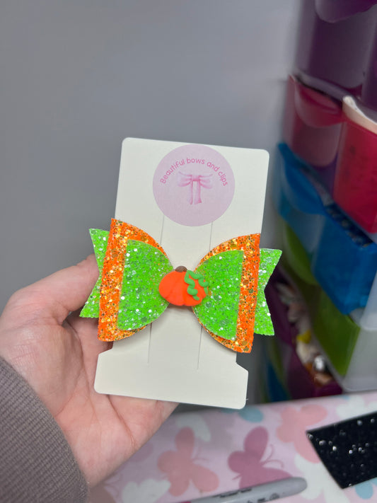 Pumpkin hair bow
