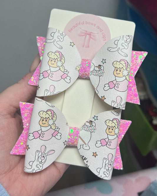Snowman and girl hair bow